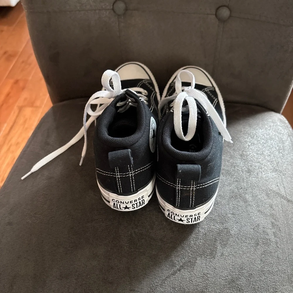 Converse All Star Mid Black White Sneakers EUC Women’s 7 Boy’s 5 GS4